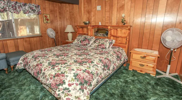 Makin' Memories At Summit by Big Bear Vacations, Забронировать Отель Биг-Бэр-Лейк San Bernardino Mountains, рядом с Bear Valley Community Hospital