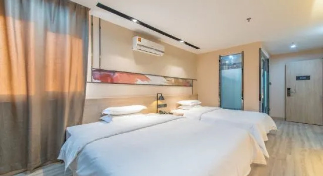 Семейный номер Standard 7 Days Inn