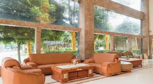 Oriental Crown Holiday Hotel, Reserva ahora Hotel Hoteles en Chongzuo con piscina, Piscina
