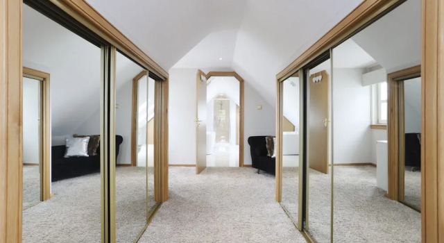 JOIVY Greenknowes Farmhouse Retreat 7 Bed With Hot Tub And Bar, Prenota Casa vacanze Kelty Fife