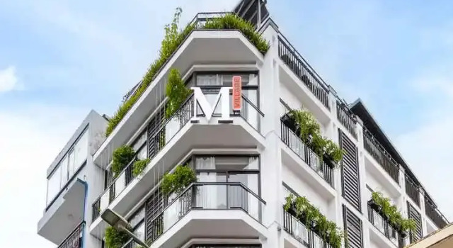Express by M Village Thạch Thị Thanh, a brand of Modern Village Lifestyle, Забронировать Отель Отели Района 1 с парковкой, Парковка