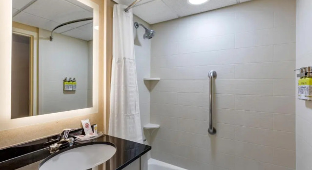 Четырёхместный номер Standard Comfort Inn Paramus - Hackensack