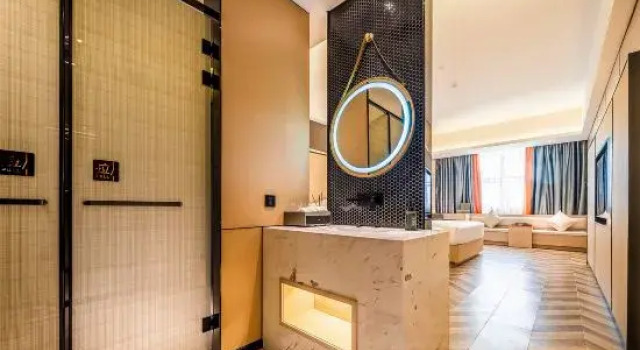MSURE USET Hotel, Rezerwuj Hotel Hotele w Deyang z parkingiem, Parking
