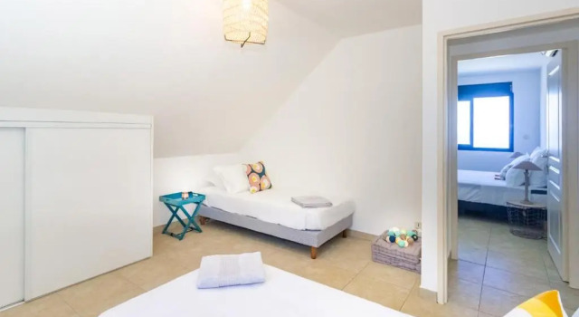 Villa Elysee, Book Villa Hotels in Saint-Paul with Parking, Parking