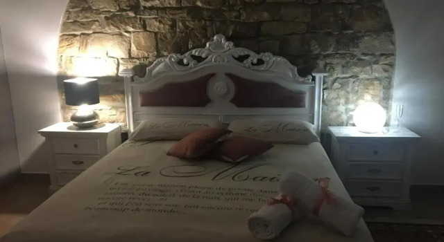 Gesualdo da Venosa, Rezerwuj Hotel Hotele w Venosa z basenem, Basen