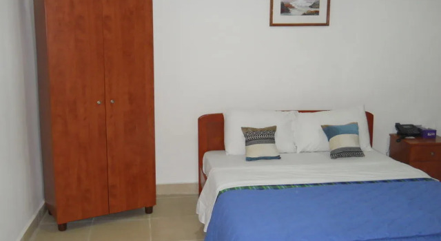 City Hotel Monrovia Liberia, Buchen Sie Hotel Monrovia Greater Monrovia