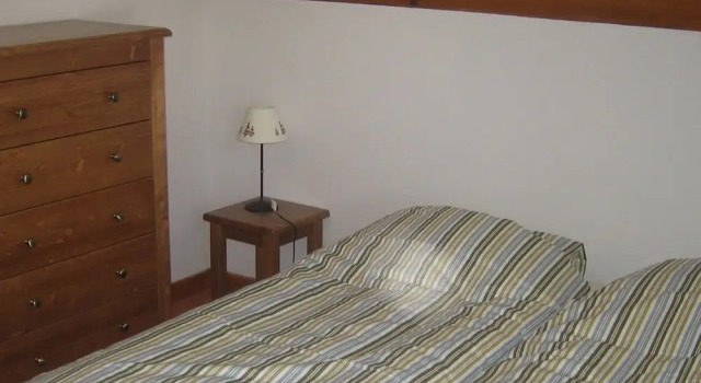 Chalet in Pouzols Minervois Near Skiing Slopes, Забронировать Шале Виллы Овернь-Рона-Альпы, Вилла