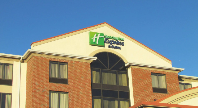 Holiday Inn Express Hotel & Suites Chesapeake by IHG