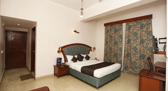 OYO 8178 Hotel Saket, Забронировать Отель Отели Аллахабад с завтраком, Завтраки