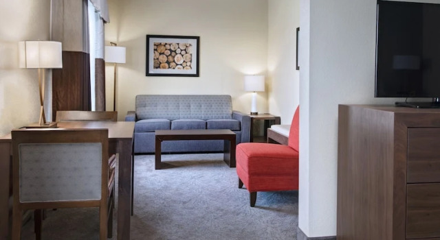 Одноместный люкс Holiday Inn Express & Suites Austin NW - Four Points by IHG