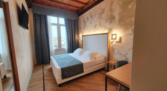 Cà Uberti Palace Hotel, Prenota Hotel Mantova Lombardia