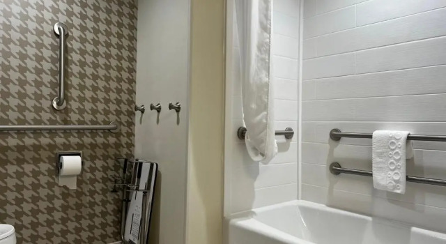 Четырёхместная студия Home2 Suites By Hilton Bloomington Normal