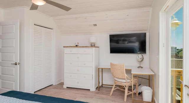 Barrycuda by Oak Island Accommodations