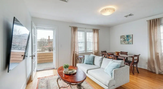 Апартаменты < 3 Mi to Dtwn Roanoke: Inviting Unit w/ Balcony