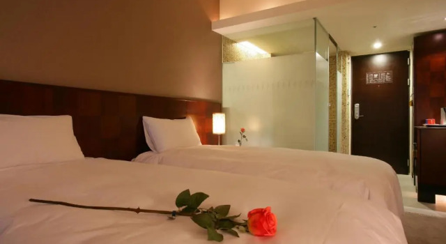 O podwyższonym standardzie dwuosobowy pokój In One City Inn