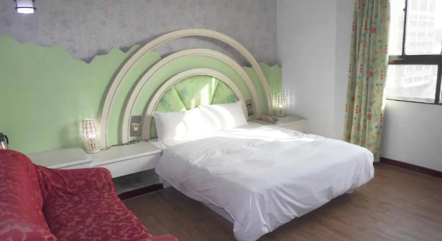 Двухместный номер Deluxe Modern Plaza Hotel