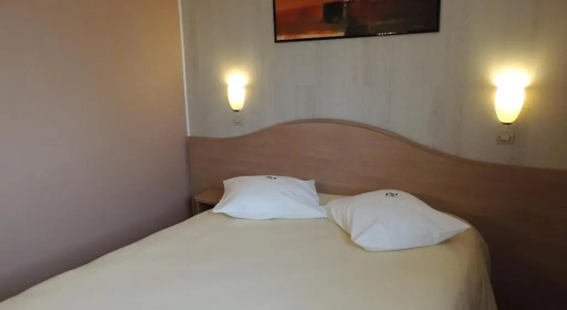 Двухместный номер Standard Logis Hôtel - Le Relais du Parisis