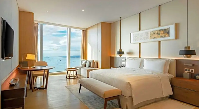 Deluxe Double room with sea view Conrad Xiamen