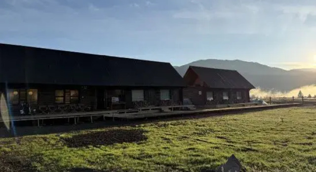 Tingbo Stay Ziyi Homestay (Xinjiang Kanas National Geopark), Boek Hotel Burqin 