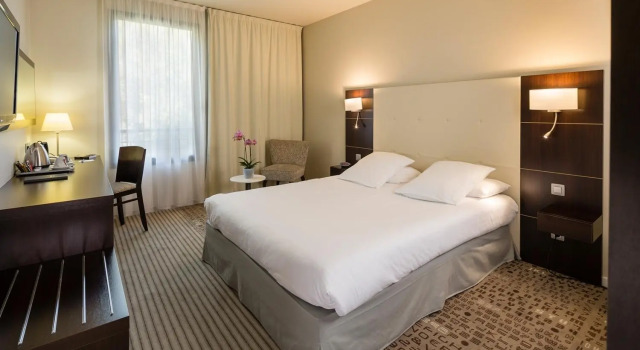 Двухместный номер Standard Mercure Aix-en-Provence La Duranne Gare TGV