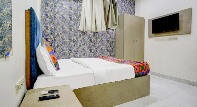 Номер Deluxe Fabexpress Sumit Palace