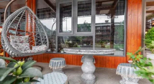 Shennongjia Mountain Foreign Guest Bed and Breakfast (Dajiu Lake Pingqian Ancient Town Branch)