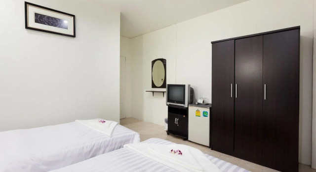 White Snapper Kitchen & Guesthouse, Забронировать Отель Ban Karon остров Пхукет
