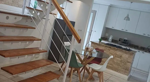 Апартаменты Cosy 2 Bedroom Apartment in a Prominent Area of East London Nahoon