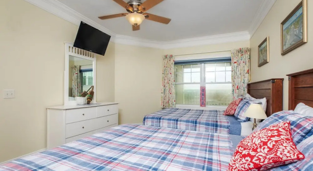 Четырёхместный люкс с балконом Atlantic Breeze Suites
