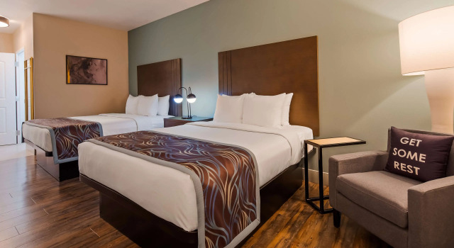Четырёхместный номер Standard Best Western Plus New Barstow Inn & Suites