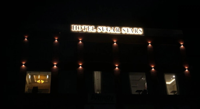 Sugar Stars Inn, Забронировать Отель Варанаси штат Уттар-Прадеш