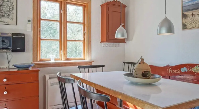 6 Person Holiday Home in Aakirkeby, Buchen Sie Hotel Akirkeby 