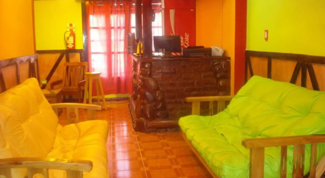 Campo Base Youth Hostel, Забронировать Хостел Отели Мендосы с бассейном, рядом с Культурный центр Наве, Бассейн