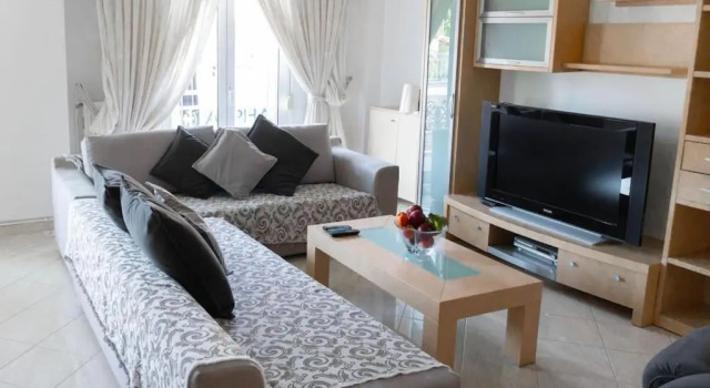2 bedroom holiday flat, renovated, in the centre