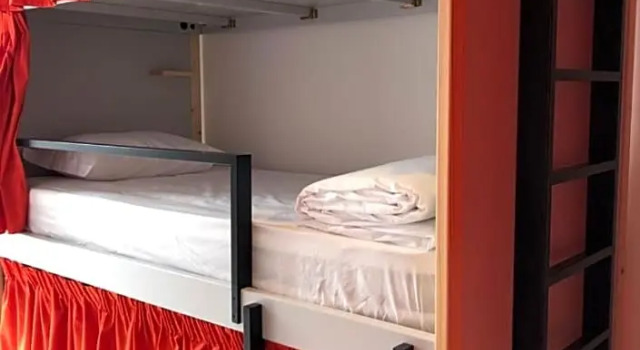 Кровать в общем номере Be Lisbon Hostel Intendente