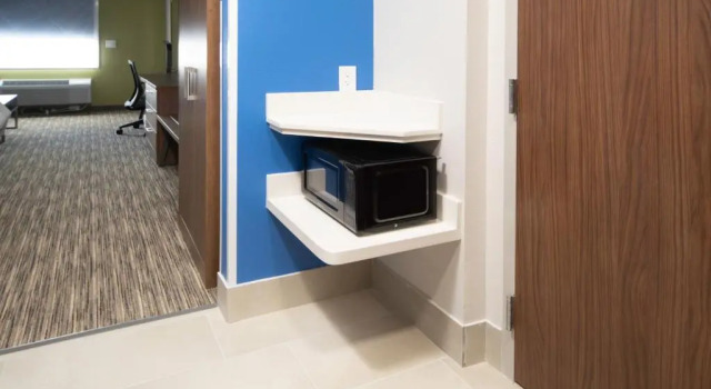 Номер Standard Holiday Inn Express & Suites - Fort Myers Airport by IHG