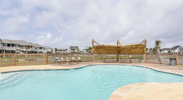 Walk to Beach: Galveston Gem w/ Pool Access