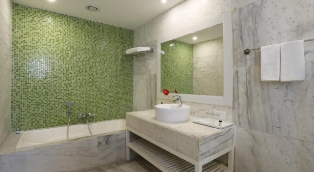 Клубный номер Standard с балконом Sarovar Portico Outer Ring Road Bengaluru