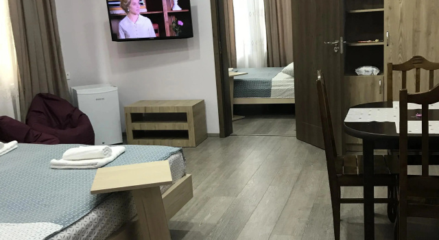 Четырёхместный семейный номер Standard с балконом Гостевой Дом Smak Kobuleti Guest House