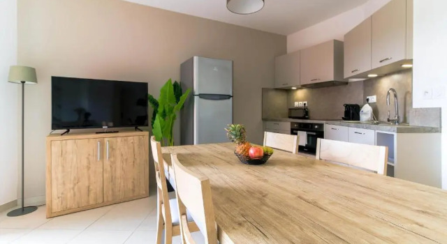 SELECT'SO HOME - Résidence Le Poséidon - Piscine & Garage - Prestations de qualité & Services Hôteliers - POS36