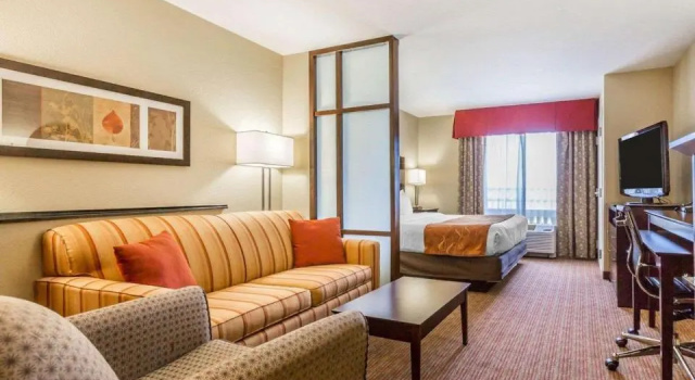 Двухместный люкс Deluxe Comfort Suites Blythe