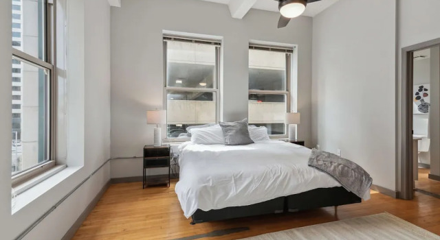 Spacious 2BR Downtown Retreat