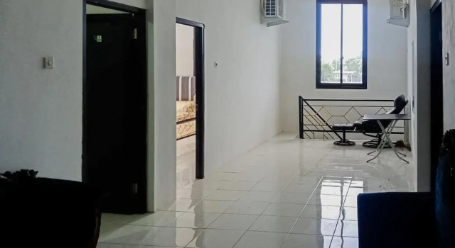 Люкс Homestay Citra Green House Syariah Near Terminal Gayatri Tulungagung