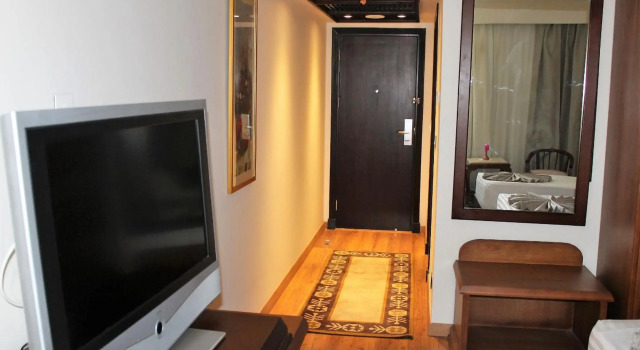 Cleopatra Hotel