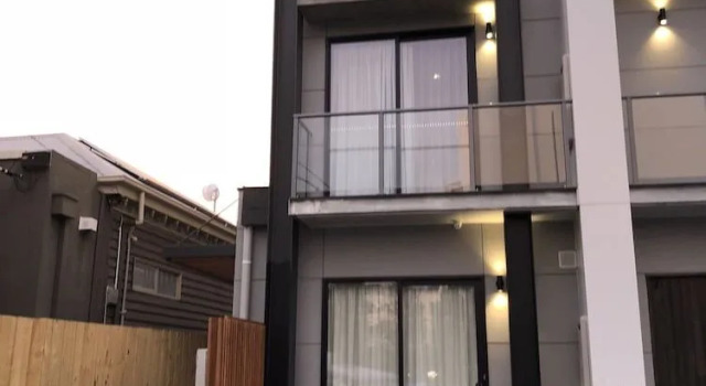 Timber Door Luxury Accommodation Geelong, Забронировать Апартаменты/квартира Отели Джелонг с парковкой, Парковка