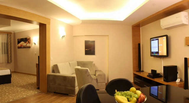 Grand Zeybek Hotel