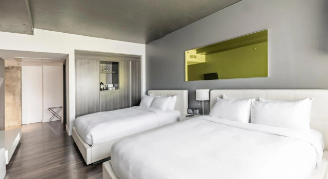 Hotel Zero 1 Montreal, Забронировать Отель Отели Монреаля с парковкой, рядом с Place Dupuis, Парковка