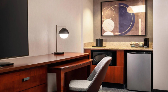 Двухместный люкс Courtyard by Marriott Los Angeles Hacienda Heights Orange County