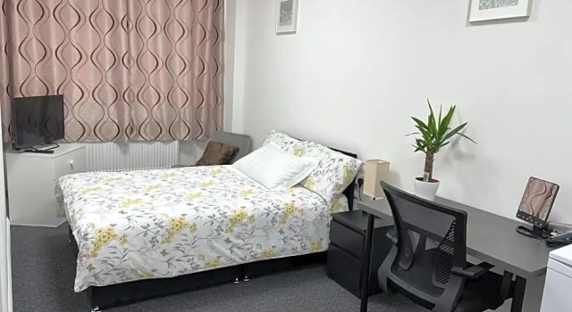 Lovely Double Room in serviced apartment - London