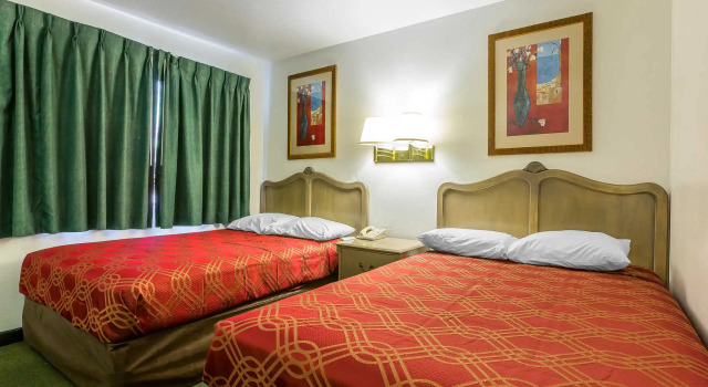 Четырёхместный номер Standard Economy Inn Buttonwillow Bakersfield I-5